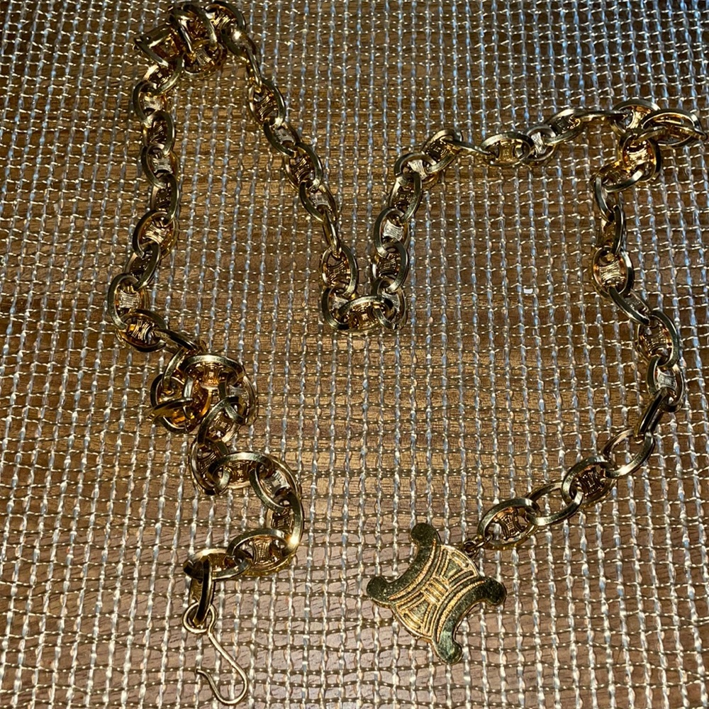 Vintage 1990s Triomphe Celine chain belt. You can also wear it as a necklace!